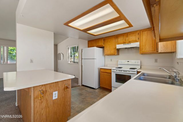 401 Kathy Avenue, Yerington, NV 89447