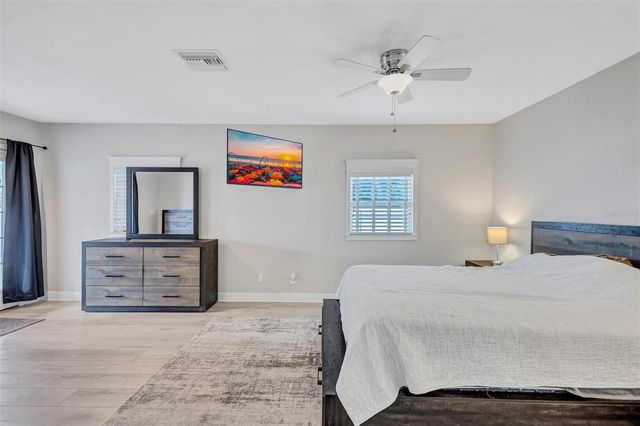 5337 2ND AVENUE N, St Petersburg, FL 33710