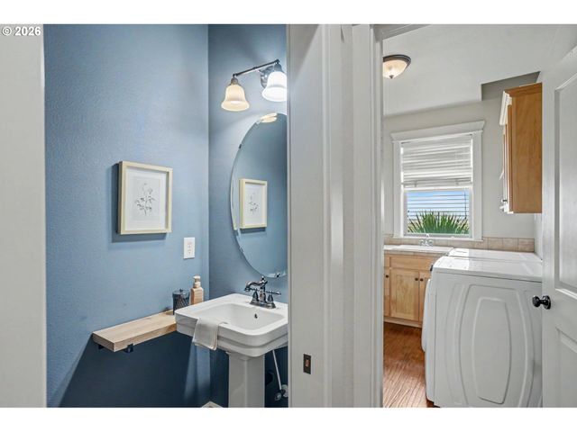 2369 DALKE RIDGE Dr Nw, Salem, OR 97304