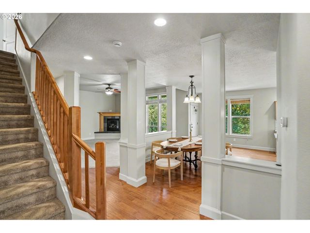 2369 DALKE RIDGE Dr Nw, Salem, OR 97304