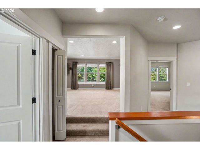 2369 DALKE RIDGE Dr Nw, Salem, OR 97304