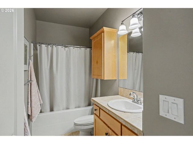 2369 DALKE RIDGE Dr Nw, Salem, OR 97304