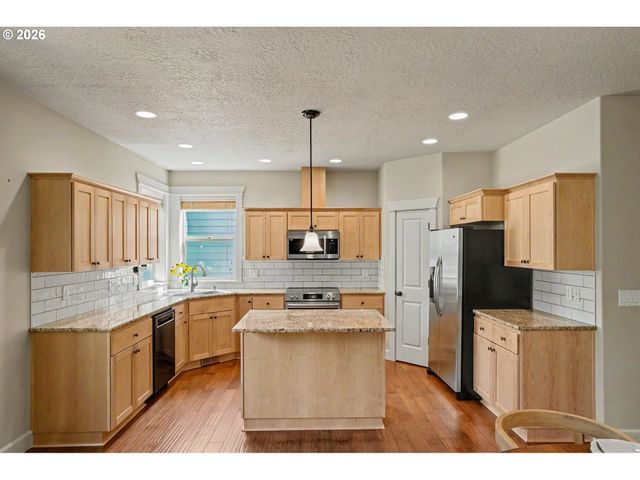 2369 DALKE RIDGE Dr Nw, Salem, OR 97304