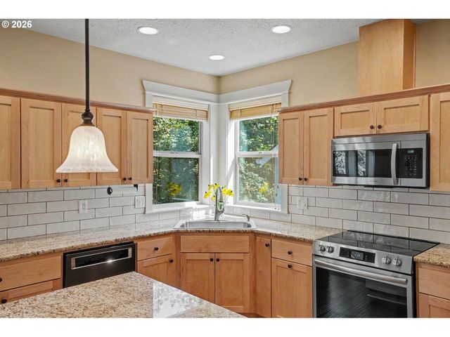 2369 DALKE RIDGE Dr Nw, Salem, OR 97304
