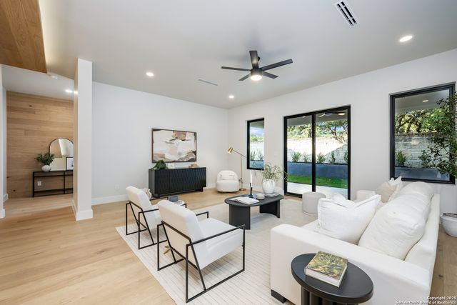 5 Denbury, San Antonio, TX 78257