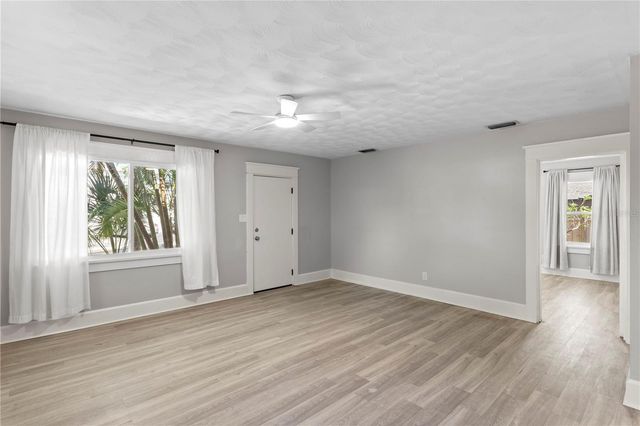 225 35TH STREET S, St Petersburg, FL 33711