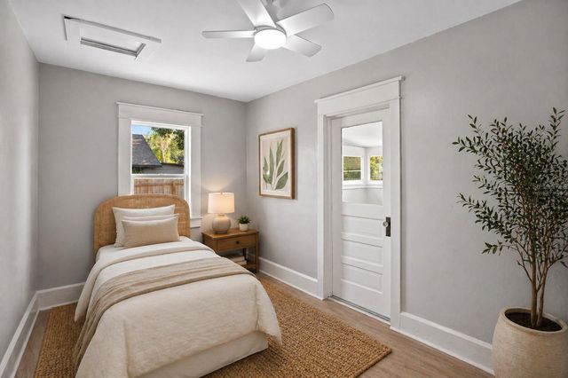 225 35TH STREET S, St Petersburg, FL 33711