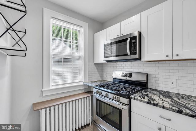 445 VANNEST, Ewing, NJ 08618
