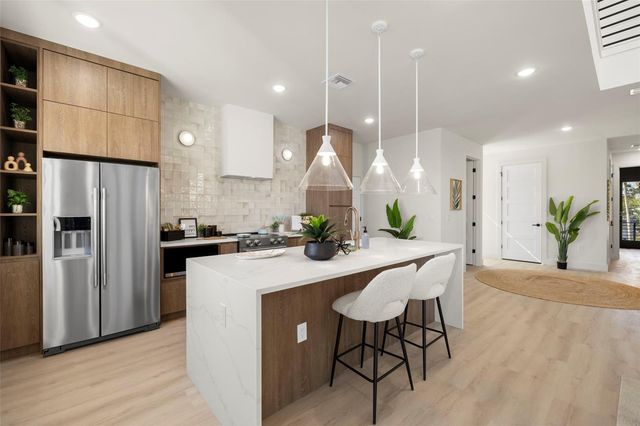 4019 HARRISBURG STREET NE, St Petersburg, FL 33703