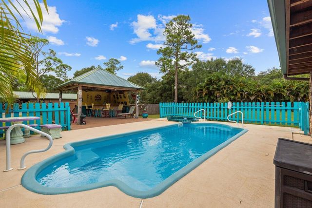 2725 Twin Oaks Trail, Fort Pierce, FL 34945