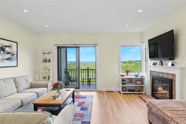 12 Sea Breeze Lane, Bristol, RI 02809