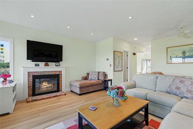 12 Sea Breeze Lane, Bristol, RI 02809