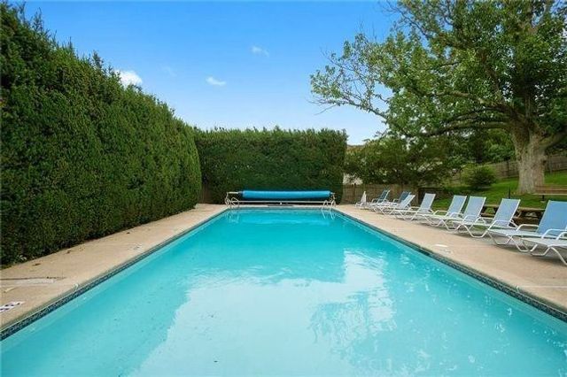 12 Sea Breeze Lane, Bristol, RI 02809