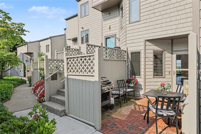 12 Sea Breeze Lane, Bristol, RI 02809