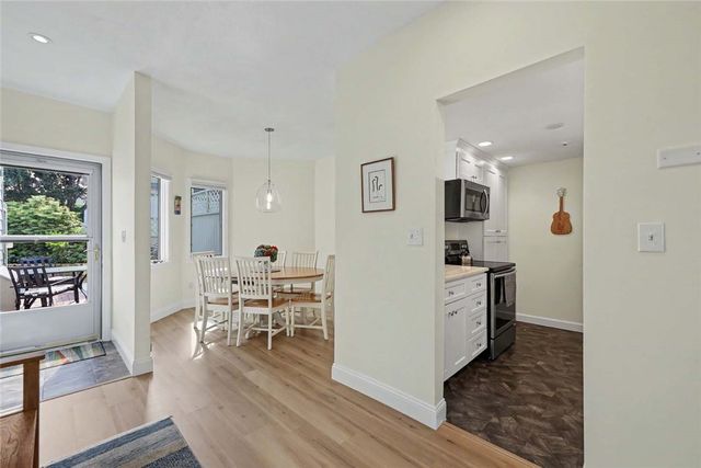 12 Sea Breeze Lane, Bristol, RI 02809