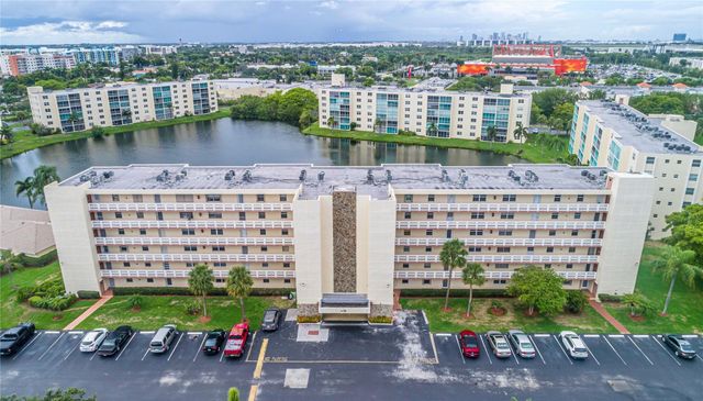 131 SE 3rd Avenue 608, Dania Beach, FL 33004