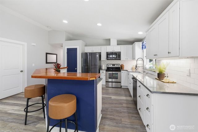 31112 NE 75TH Place, La Center, WA 98629