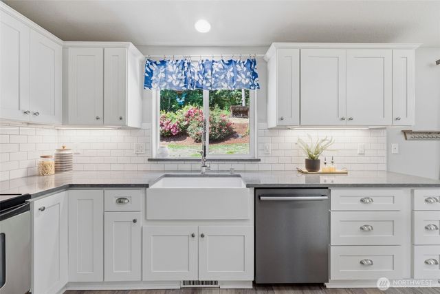 31112 NE 75TH Place, La Center, WA 98629