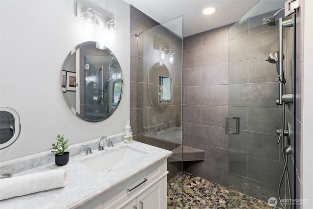 31112 NE 75TH Place, La Center, WA 98629