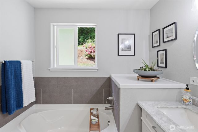 31112 NE 75TH Place, La Center, WA 98629