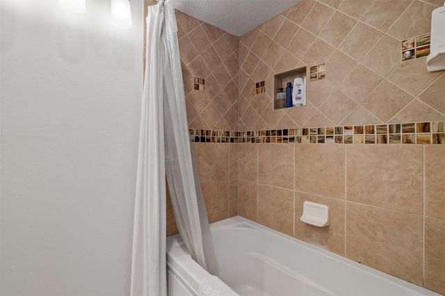 2425 Underwood Street 360, Houston, TX 77030