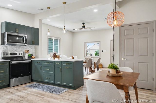 1022 S Virginia Avenue, Clarksville, IN 47129