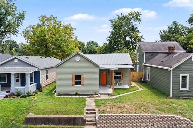 1022 S Virginia Avenue, Clarksville, IN 47129