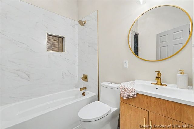 1022 S Virginia Avenue, Clarksville, IN 47129