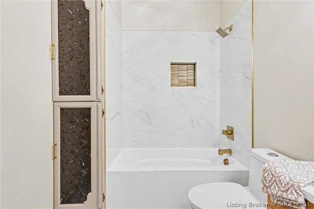 1022 S Virginia Avenue, Clarksville, IN 47129