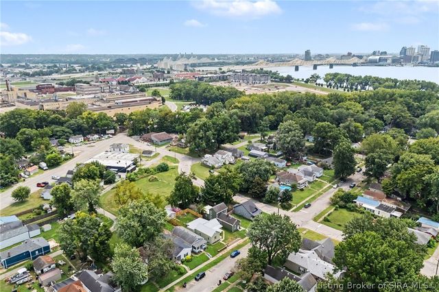 1022 S Virginia Avenue, Clarksville, IN 47129