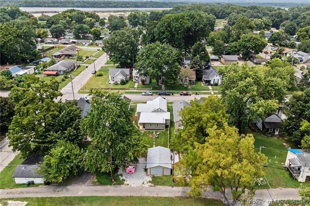1022 S Virginia Avenue, Clarksville, IN 47129
