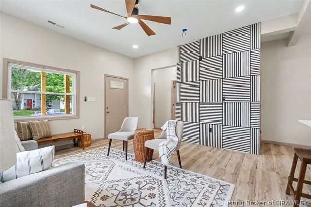 1022 S Virginia Avenue, Clarksville, IN 47129