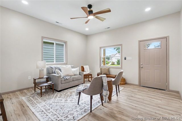 1022 S Virginia Avenue, Clarksville, IN 47129