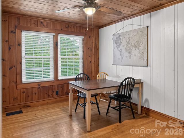 683 McDaniel Road, Lake Lure, NC 28746