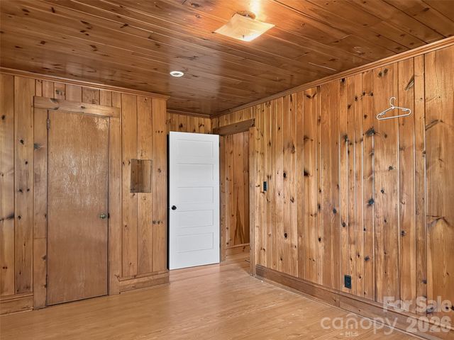683 McDaniel Road, Lake Lure, NC 28746