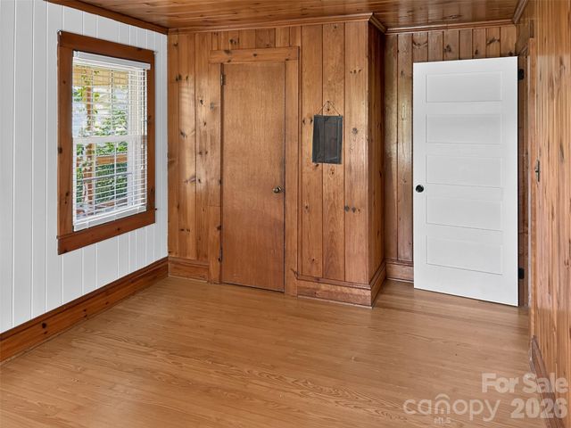683 McDaniel Road, Lake Lure, NC 28746