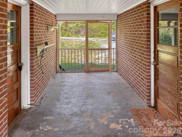 683 McDaniel Road, Lake Lure, NC 28746