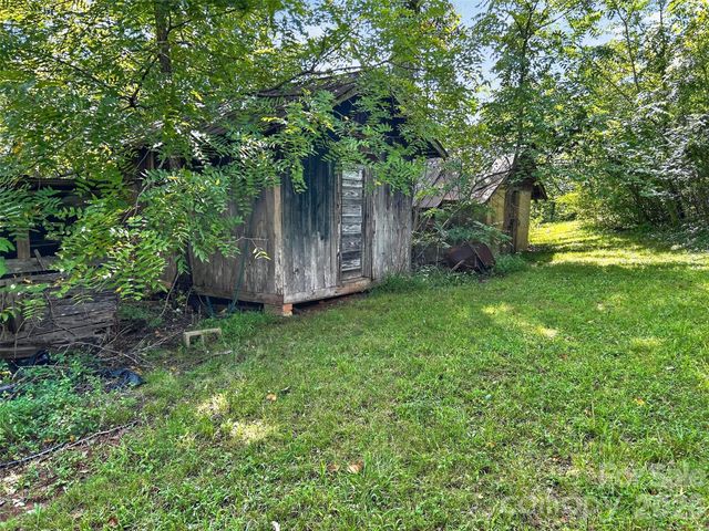683 McDaniel Road, Lake Lure, NC 28746