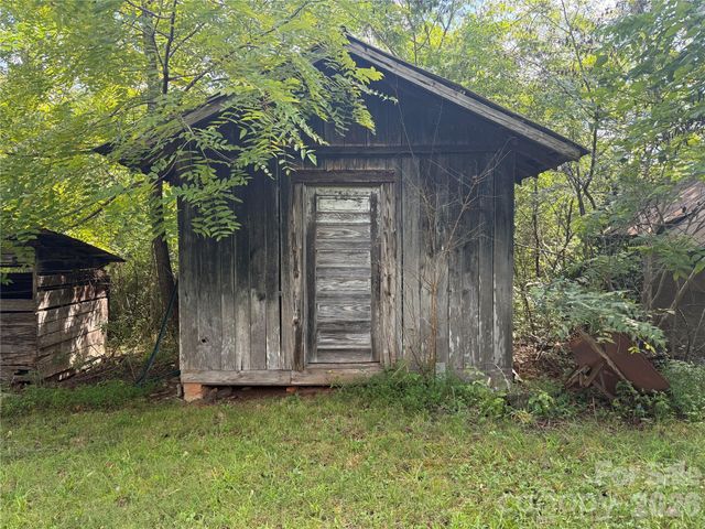 683 McDaniel Road, Lake Lure, NC 28746