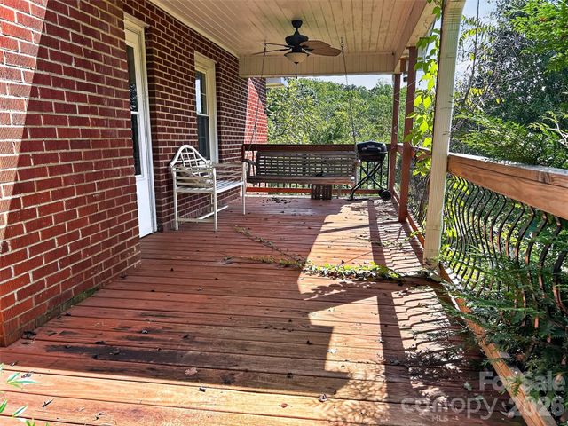 683 McDaniel Road, Lake Lure, NC 28746