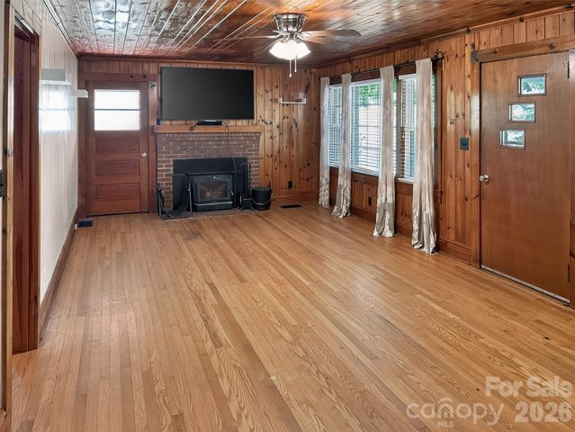 683 McDaniel Road, Lake Lure, NC 28746