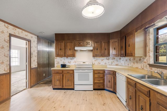 9501 Heathwood Drive, Collegedale, TN 37363