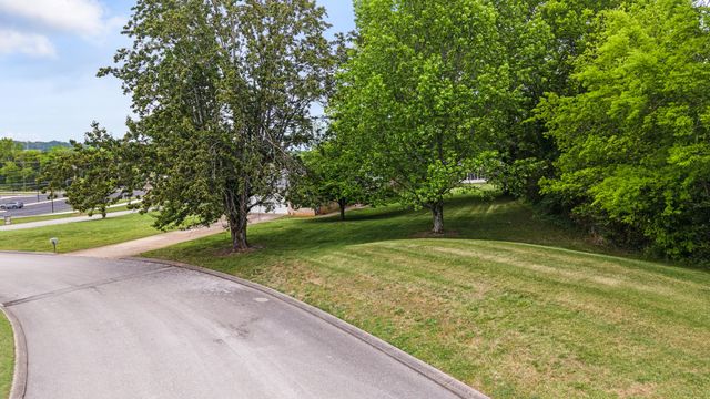 9501 Heathwood Drive, Collegedale, TN 37363