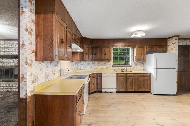 9501 Heathwood Drive, Collegedale, TN 37363