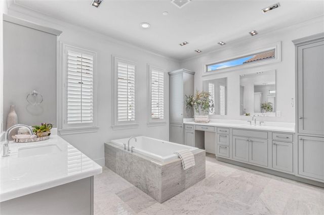 5219 Calle Cordoba Place, Houston, TX 77007