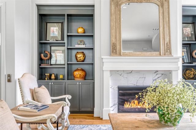 5219 Calle Cordoba Place, Houston, TX 77007