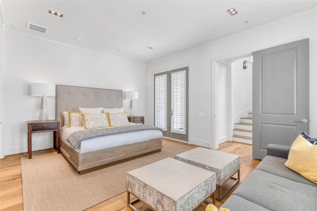 5219 Calle Cordoba Place, Houston, TX 77007