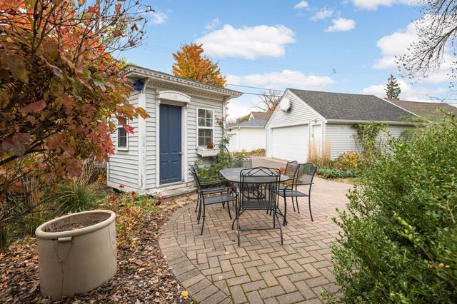 1507 Hoyt Avenue W, Falcon Heights, MN 55108