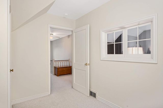 1507 Hoyt Avenue W, Falcon Heights, MN 55108