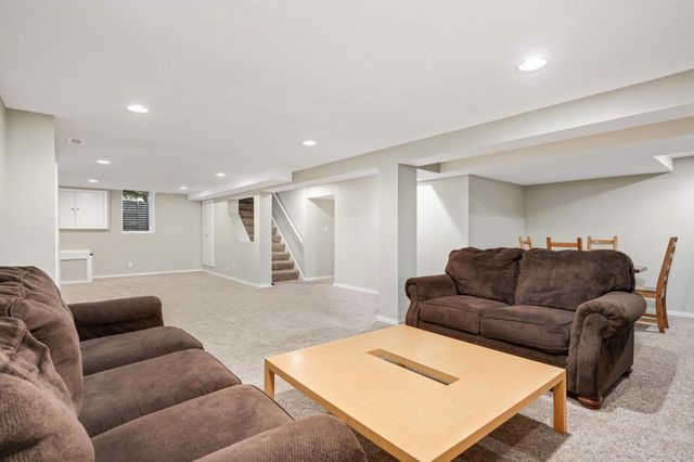 1507 Hoyt Avenue W, Falcon Heights, MN 55108